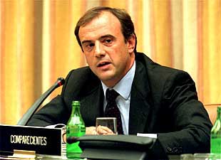 El director del HSBC en España, Jaime Galobart, ante la comisión del  caso Gescartera .