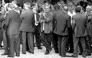 REUNIÓN EN AJURIA ENEA.