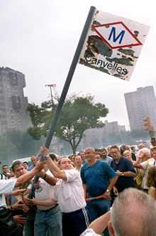 Los vecinos inauguran su metro