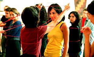 El IVAM &apos;enlaza&apos; al público con las culturas amerindias