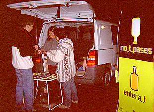 Miembros de la campaña de concienciación sobre el consumo de alcohol.