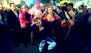 'La marcha verde' convierte a la Mostra en escenario de revista