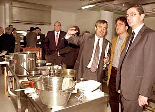 CC OO estrena su nuevo centro de formación y empleo