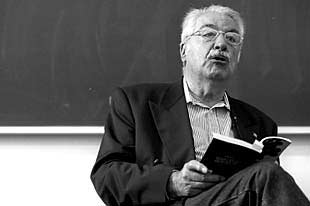 El escritor colombiano Álvaro Mutis.