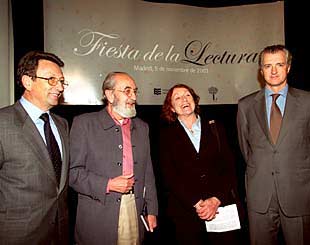 Emiliano Martínez, Ángel González, Rosa Regàs y Fernando de Lanzas (de izquierda a derecha).