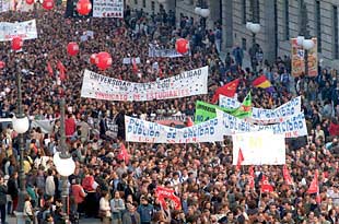Marcha de los profesores, estudiantes y personal no docente en Madrid para protestar contra la Ley de Universidades.