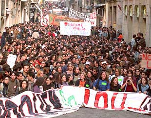 La manifestación ocupaba de un lado a otro de la Vía Layetana de Barcelona.