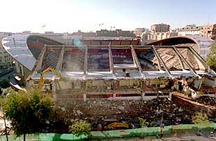 COMIENZA LA RECONSTRUCCIÓN DEL PALACIO DE LOS DEPORTES.