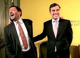 España y el Reino Unido se adelantan a la 'Euroorden'