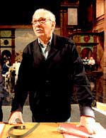 El dramaturgo Miguel Narros, en el teatro de la Zarzuela.