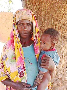 Safiya Husseini Tudu, con su hija.