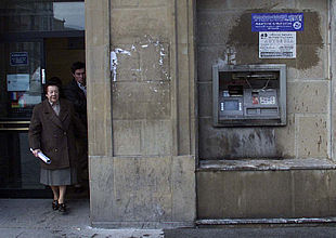 'CÓCTELES MÓLOTOV' CONTRA BANCOS.