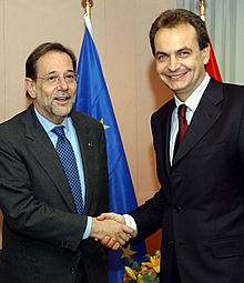 Javier Solana y José Luis Rodríguez Zapatero, ayer en Bruselas.