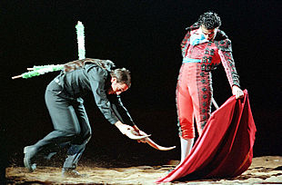 Representación del espectáculo  Don Juan en los ruedos , de Salvador Távora, en el Festival de Peralada 2000.