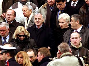 FUNERAL POR GILBERT BÉCAUD EN PARÍS