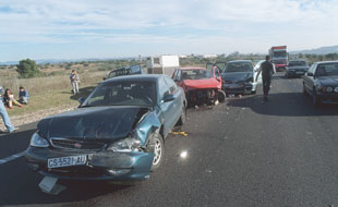 Tres vehículos se vieron involucrados ayer en la A-3, en Buñol, en un siniestro en el que murió una menor.
