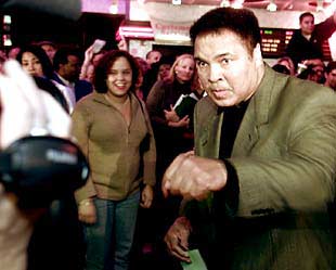 Hollywood recluta a Mohamed Alí