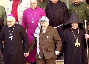 Sharon pierde la batalla diplomática de la 'misa del gallo'