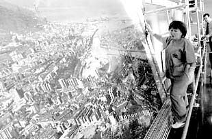 AL BORDE DEL CENTENARIO.