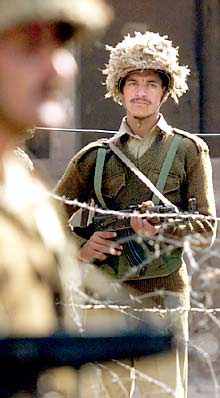 Preparativos de guerra en India y Pakistán