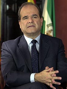 Manuel Chaves, durante la grabación del mensaje de fin de año.