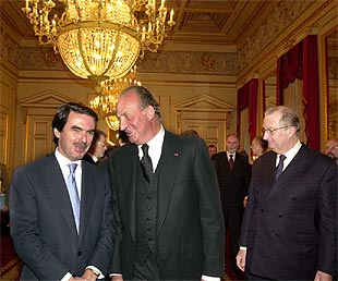El Rey y Aznar recogen el relevo europeo en Bruselas