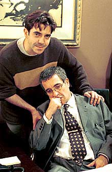 Fermí Casado y Pepe Rubianes en una escena de la serie  Psico express. 