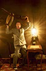 Lloyd Kaufman, productor y director, extiende su imperio de películas 'gore' a través de la red.