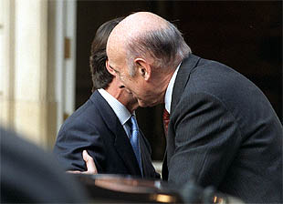 Giscard confía en la gestión de España contra el terrorismo