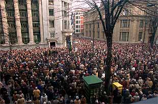 Aspecto de la Gran Vía de Bilbao, durante la concentración.