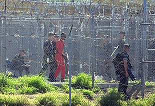 LA CRUZ ROJA EN GUANTÁNAMO.