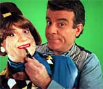 Milán Salcedo representa al teniente Mochila en  Los sobrinos del capitán Grant .