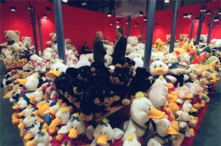 ATRAPADOS EN EL REINO DEL PELUCHE