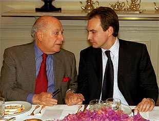 Rodríguez Zapatero, con el escritor, publicista y académico español afincado en México Eulalio Ferrer.