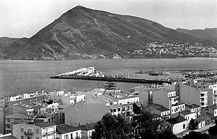 Una vista del litoral de Altea, con el puerto, en una imagen reciente.