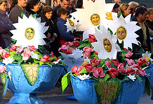 El carnaval saca a la calle en Barcelona a 200.000 personas
