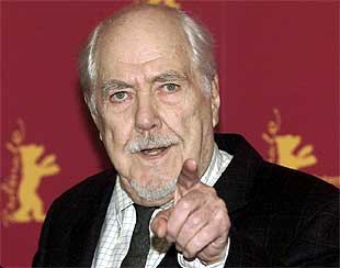 Robert Altman, durante la presentación de su película  Gosford Park  en Berlín.