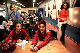 Se busca presentador para el Canal OT