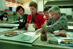 Algunas de las alumnas del curso de Reparaciones en el Hogar.