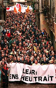 Cervera y Deltebre se echan a la calle contra el cierre de Lear y el plan hidrológico