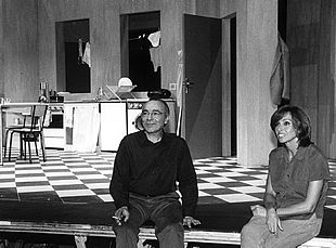 José Luis Gómez y Ana Belén, durante los ensayos de  Defensa de dama. 