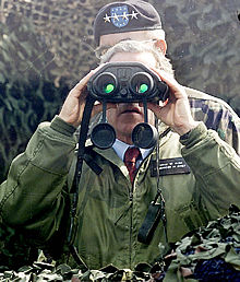 Bush observa Corea del Norte cerca de la zona desmilitarizada.