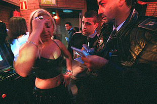 La policía denuncia a dos bares de Aurrerá por servir alcohol a menores