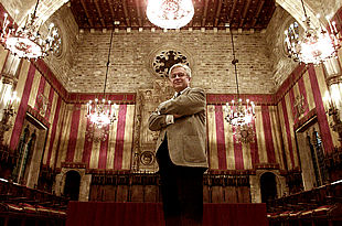 Joan Clos, en el Saló de Cent del Ayuntamiento de Barcelona.