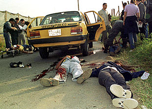 La policía abate a cinco guerrilleros en Medellín