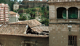 Estado en el que quedó el techo del futuro Museo Picasso tras el incendio.