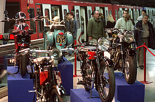 LAS DOS RUEDAS DEL METRO.