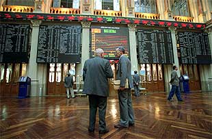 Los inversores extranjeros redujeron su presencia en la Bolsa en 2001