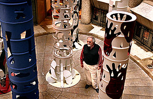 Guinovart exhibe una antológica en La Pedrera con dos obras dedicadas a Gaudí