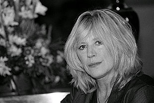 Marianne Faithfull comparte su nuevo disco con grandes figuras del 'brit-pop' y el 'grunge'